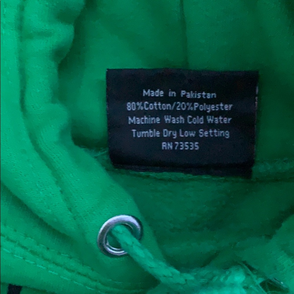 Sweatshirt - Picture 2 of 3
